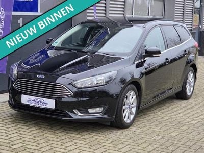 Zwart (metallic) Gebruikt 2015 Ford Focus Titanium Stationwagen | € 7.950 (Eerlijke prijs)