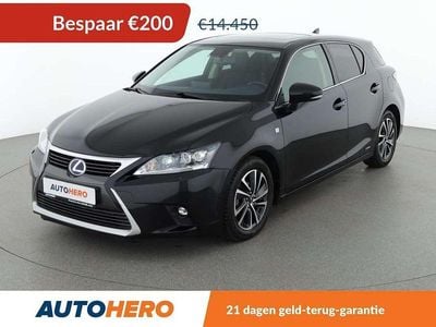 Lexus CT200h