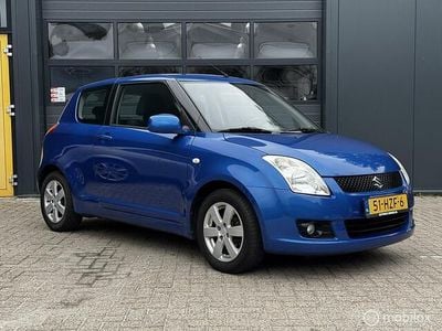 Blauw Gebruikt 2009 Suzuki Swift Hatchback | € 2.799 (Eerlijke prijs)