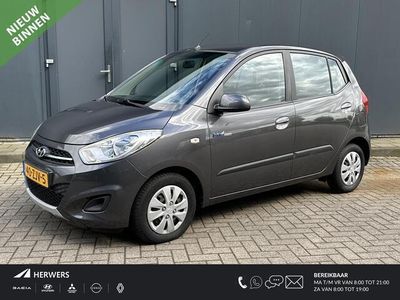 tweedehands Hyundai i10 1.0 Pro Airco / Parkeersensoren achter / Volledig onderhouden / All-Season banden / Radio/cd speler / Origineel nederlands NAP / Volledig dealer onderhouden