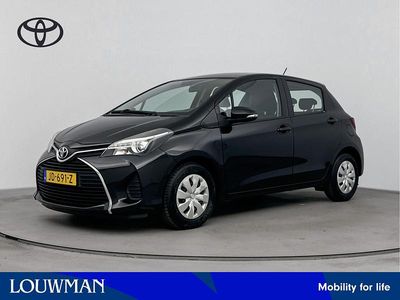 Zwart Gebruikt 2016 Toyota Yaris Hatchback | € 10.450 (Eerlijke prijs)