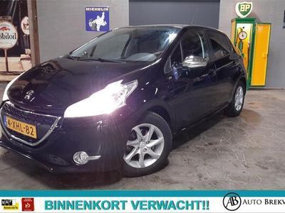 tweedehands Peugeot 208 1.2 VTi Style 82PK | Cruise | Navi | PDC