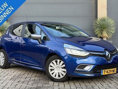 Blauw Occasion 2017 Renault Clio IV Intens Hatchback | € 7.750 (Eerlijke prijs)