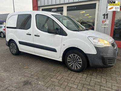 Wit Occasion 2016 Peugeot Partner MPV | € 7.950