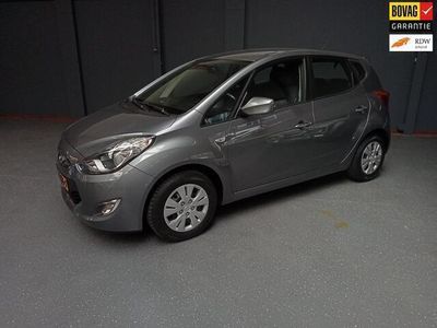 Occasion Hyundai ix20 90 PK (66 kW) 2014 Grijs, metallic lak Hatchback