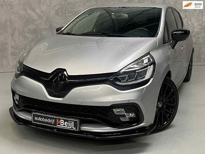 Grijs Occasion 2018 Renault Clio IV R.S. Hatchback | € 15.745 (Eerlijke prijs)