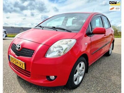 tweedehands Toyota Yaris 1.3 VVTi Luna/2 e eigenaar/apk2025/airco/velgen/rijd rem schakel zeer goed inruil mog !!!