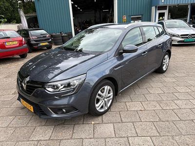 Grijs Occasion 2017 Renault Mégane GrandTour Zen Stationwagen | € 7.950 (Eerlijke prijs)