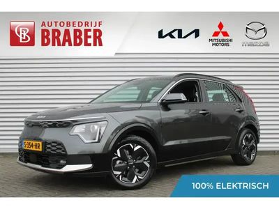 Grijs, metallic lak Occasion 2023 Kia e-Niro SUV | € 33.950 (Duur)