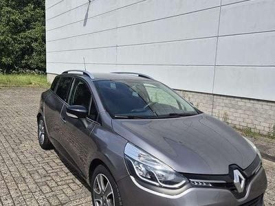 Grijs Gebruikt 2015 Renault Clio GrandTour Night&Day Stationwagen | € 6.795 (Eerlijke prijs)