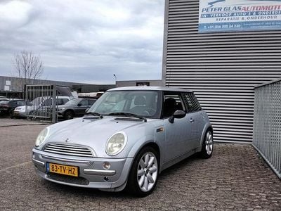 Zilver (metallic) Gebruikt 2003 Mini Cooper Chili Hatchback | € 2.250 (Eerlijke prijs)