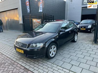 Zwart, metallic lak Gebruikt 2004 Audi A3 Attraction Hatchback | € 1.499