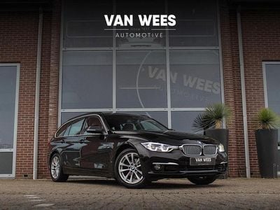 Zwart Gebruikt 2018 BMW 318 Executive Stationwagen | € 18.450 (Eerlijke prijs)