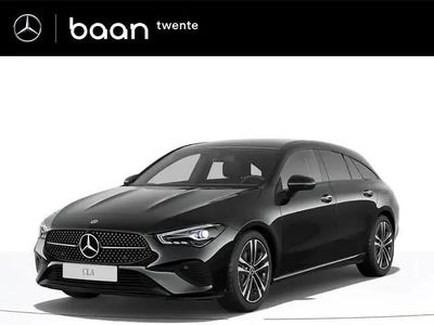 Zwart Nieuw 2025 Mercedes CLA250e Shooting Brake Business Stationwagen | € 53.502 (Eerlijke prijs)