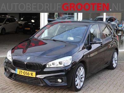 Zwart (metallic) Gebruikt 2016 BMW 225 Active Tourer Executive MPV | € 13.488 (Eerlijke prijs)
