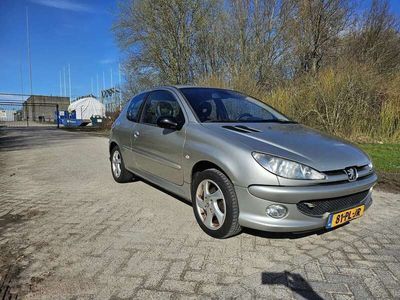 tweedehands Peugeot 206 1.6-16V Griffevol optie'sleer.