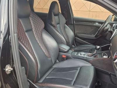 Zwart Gebruikt 2016 Audi RS3 Sedan | € 33.000 (Goede deal)
