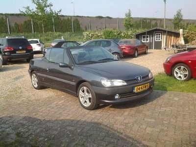 Grijs Occasion 2000 Peugeot 306 S Cabriolet | € 4.489
