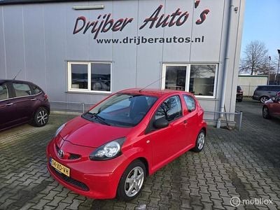 Rood Occasion 2007 Toyota Aygo Hatchback | € 1.650 (Eerlijke prijs)