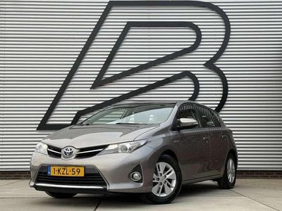 Occasion Toyota Auris Hybrid 136 PK (100 kW) 2013 Bruin Hatchback