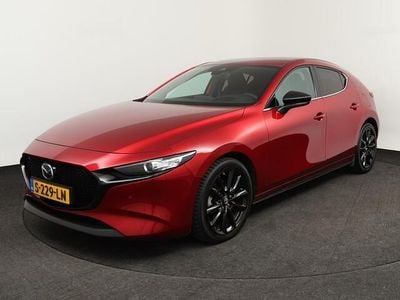 Soul red crystal (rood metallic) Gebruikt 2023 Mazda 3 Homura-Line Hatchback | € 29.650 (Eerlijke prijs)