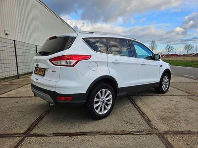 Wit Gebruikt 2015 Ford Kuga Titanium SUV | € 15.500 (Duur)