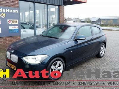 Blauw Gebruikt 2013 BMW 114 Sport Line Hatchback | € 6.995 (Eerlijke prijs)