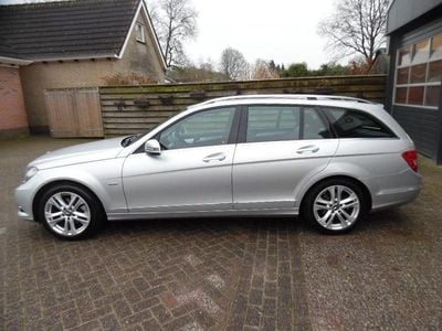 Grijs (metallic) Gebruikt 2011 Mercedes C180 Avantgarde Stationwagen | € 9.650 (Duur)