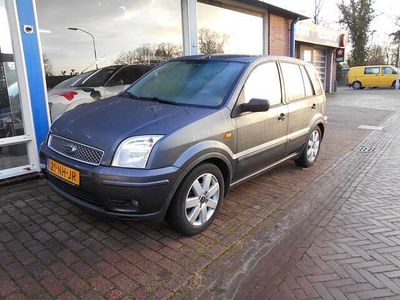 Grijs (metallic) Gebruikt 2003 Ford Fusion S MPV | € 2.650 (Eerlijke prijs)