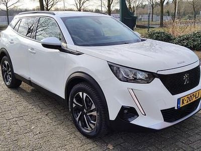 Wit (metallic) Occasion 2020 Peugeot e-2008 Allure SUV | € 13.850 (Eerlijke prijs)