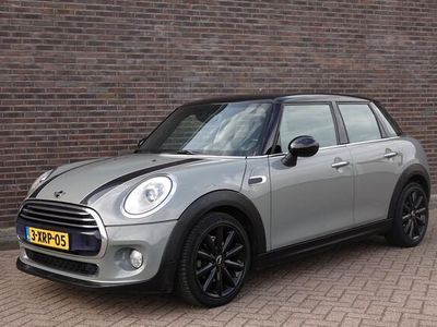 tweedehands Mini Cooper 1.5 Chili, 5 deurs, Grey Metallic, black 17",