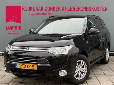 Zwart Gebruikt 2014 Mitsubishi Outlander Edition SUV | € 13.844 (Eerlijke prijs)