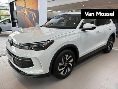 Wit Nieuw 2025 VW Tiguan Edition SUV | € 55.447