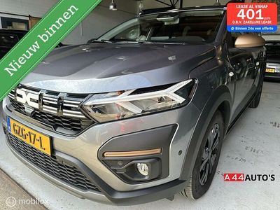 Grijs Gebruikt 2024 Dacia Jogger Extreme MPV | € 24.750 (Iets duurder)