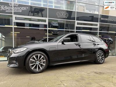 Occasion BMW 330e Sport Line 184 PK (135 kW) 2021 Zwart (metallic) Stationwagen