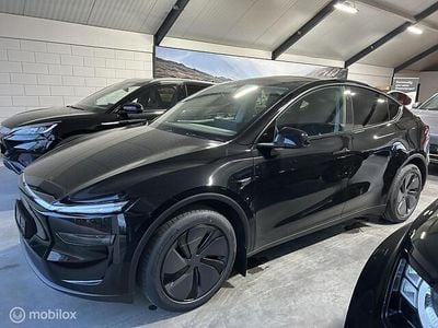 Nieuw Tesla Model Y Long Range AWD 377 kW (513 PK) 2026 Zwart SUV