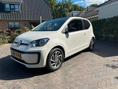 Gebruikt 2017 VW up! Edition Hatchback | € 6.100 (Goede deal)