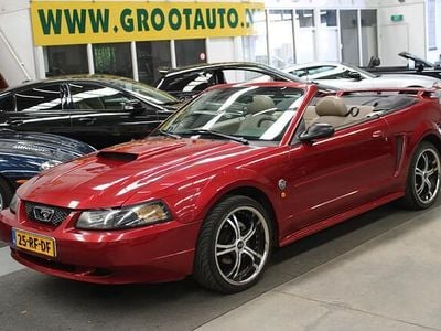 Rood Occasion 2004 Ford Mustang Cabriolet | € 6.944