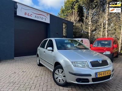 Occasion Skoda Fabia Ambiente 75 PK (55 kW) 2005 Grijs Hatchback