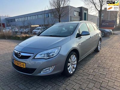 tweedehands Opel Astra Sports Tourer 1.6 Cosmo - Automaat - Airco - Cruise