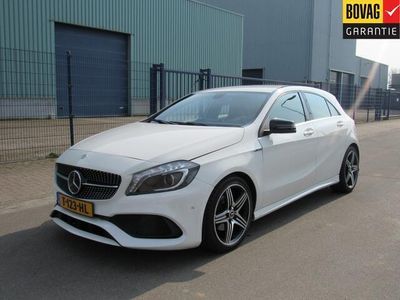 Wit Gebruikt 2015 Mercedes A180 Prestige Hatchback | € 12.750 (Eerlijke prijs)
