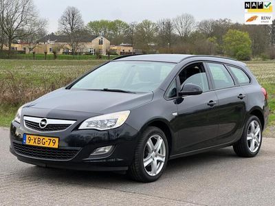 tweedehands Opel Astra Sports Tourer 1.4 Cosmo CRUISE/AIRCO/PDC/ZEER NETJ