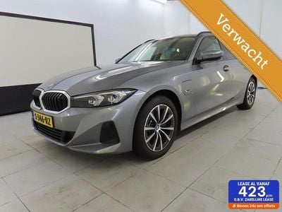 Grijs Gebruikt 2023 BMW 320e Stationwagen | € 31.950 (Super prijs)