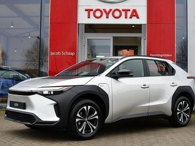 Occasion Toyota bZ4X Active 164 kW (224 PK) 2024 Zilver SUV
