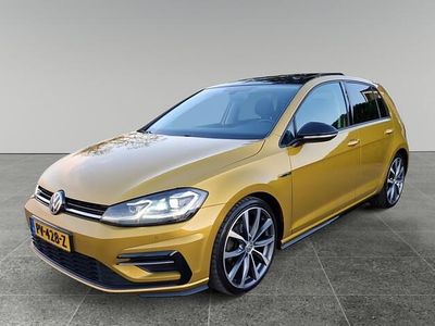 Geel Gebruikt 2017 VW Golf VII Highline Hatchback | € 16.950 (Eerlijke prijs)