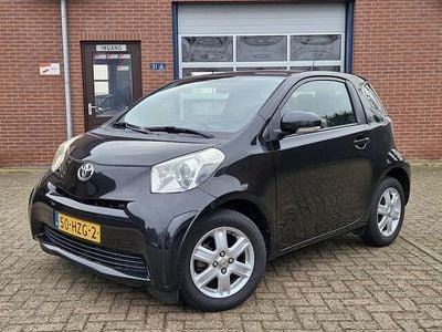 Zwart, metallic lak Gebruikt 2009 Toyota iQ Comfort Hatchback | € 5.450 (Eerlijke prijs)