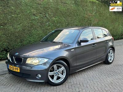 Grijs Gebruikt 2006 BMW 120 Hatchback | € 7.750 (Duur)