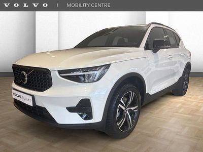Wit (metallic) Occasion 2024 Volvo XC40 Plus SUV | € 39.995 (Eerlijke prijs)