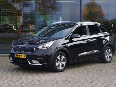 Zwart (metallic) Gebruikt 2017 Kia Niro SUV | € 15.450 (Eerlijke prijs)