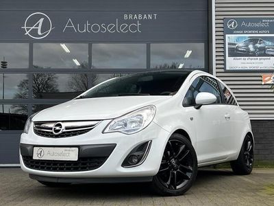 tweedehands Opel Corsa 1.4-16V Color Edition Airco LMV PDC